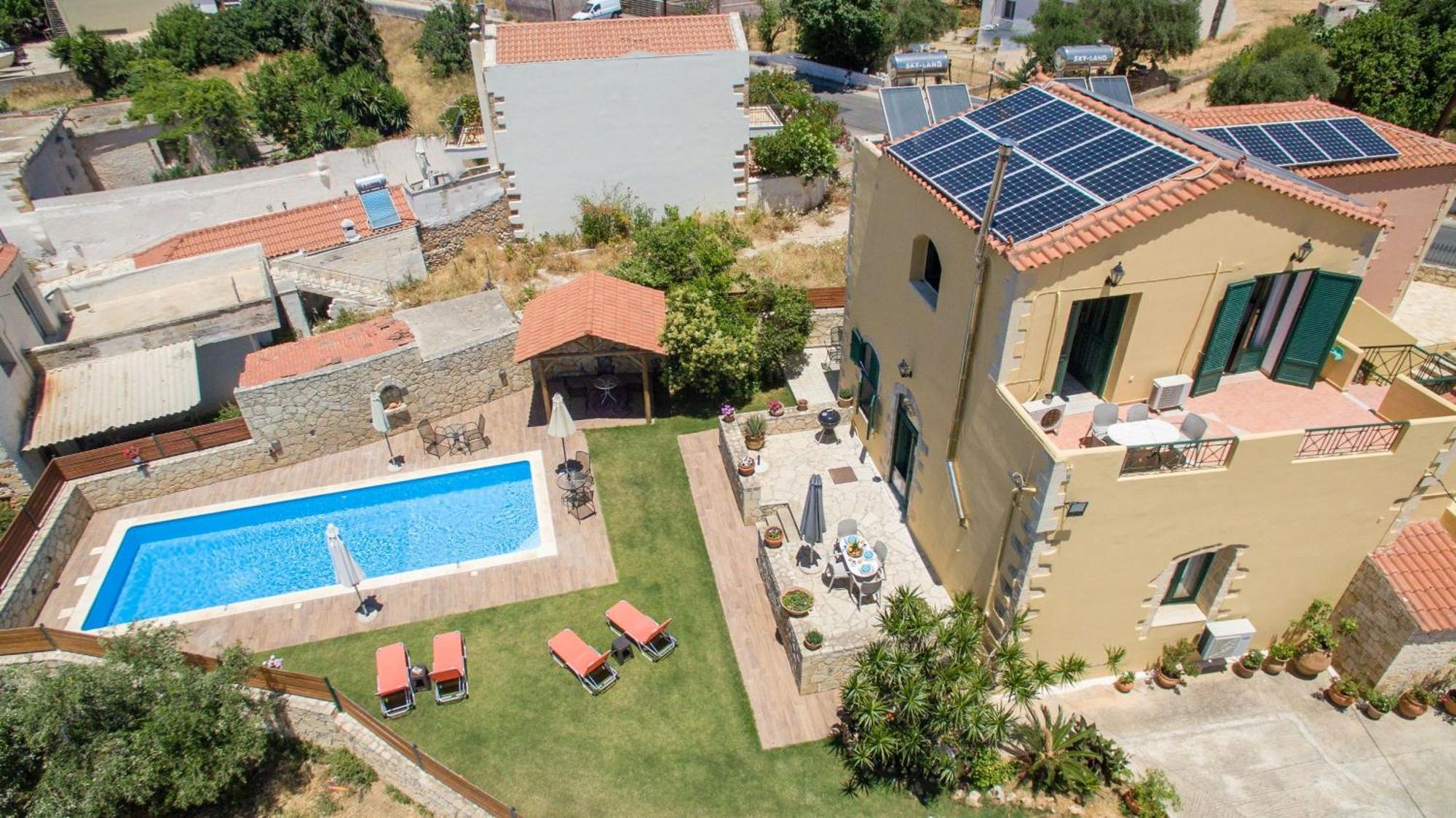 Skandalis Apartments With Pool Хорафакия Экстерьер фото